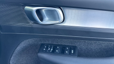 Volvo XC40 2.0 B3P Core 5dr Auto Petrol Estate